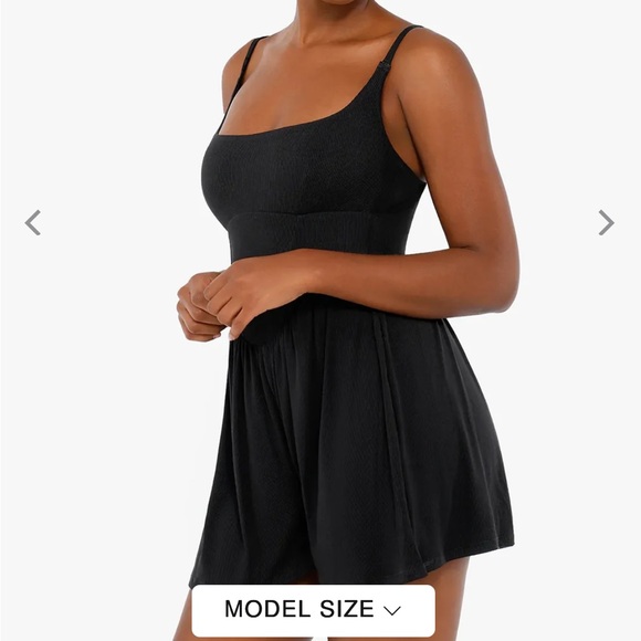 Black Women's romper NWT - Picture 6 of 10